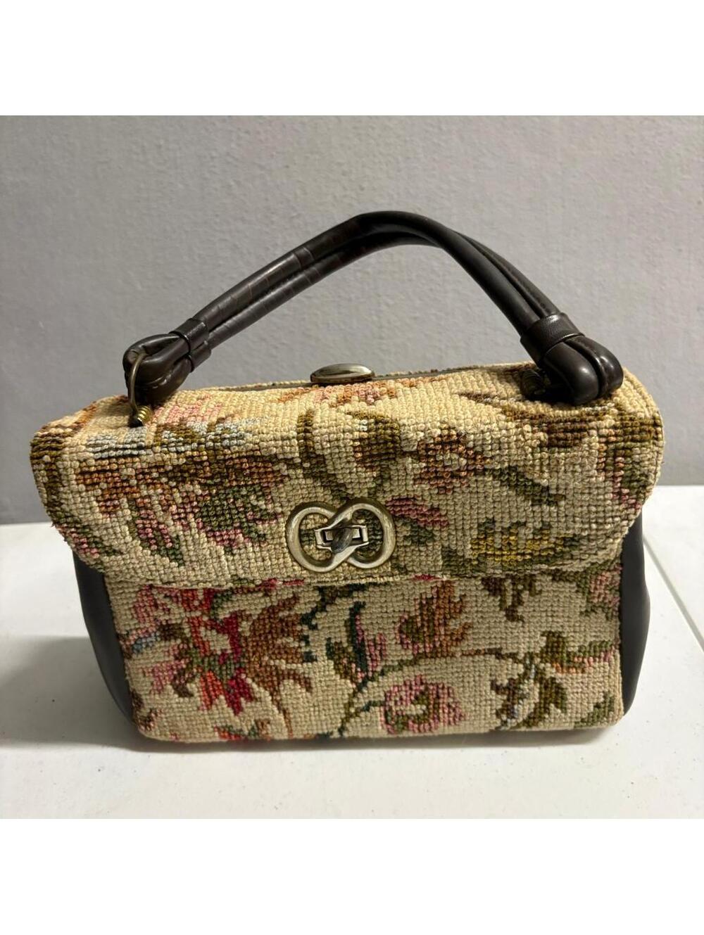 Vintage Floral Needlepoint Tapestry Handbag Kiss Lock Top Handle Purse Beige